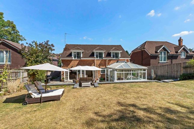 47 Eastern Dene, High Wycombe photo 3