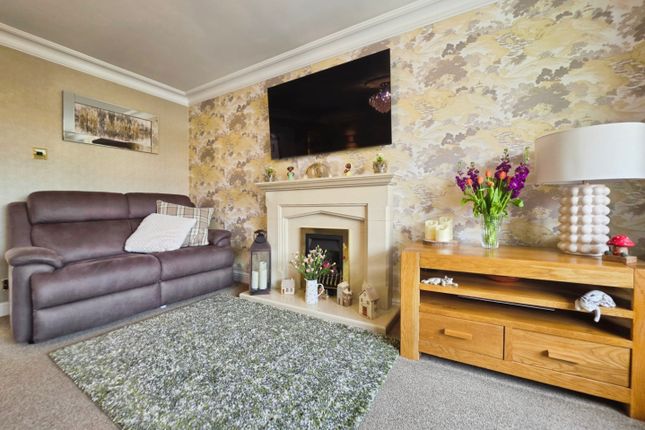 24, Drumburn Close, Packmoor photo 4