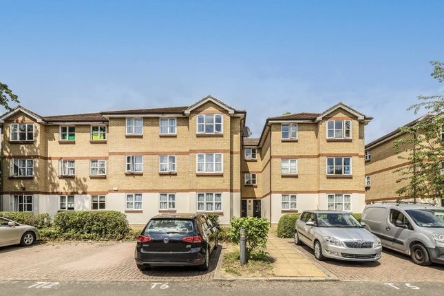 Flat for sale in Draymans Way, Isleworth