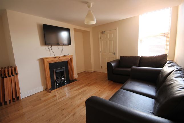 Doncaster Road, Newcastle Upon Tyne photo 2