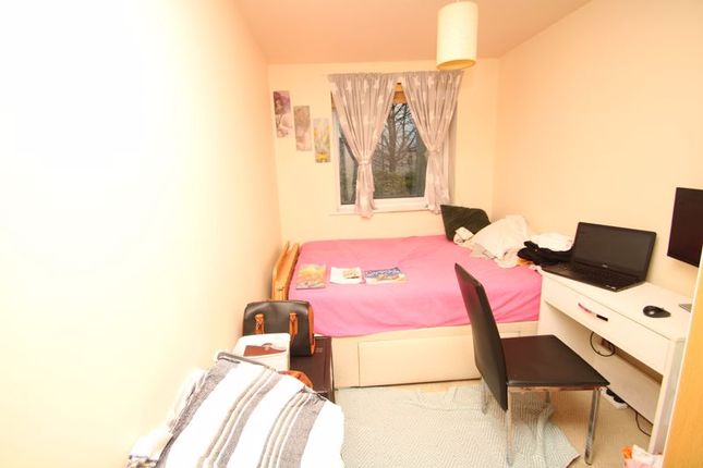 Flat for sale in Windrush Drive, High Wycombe