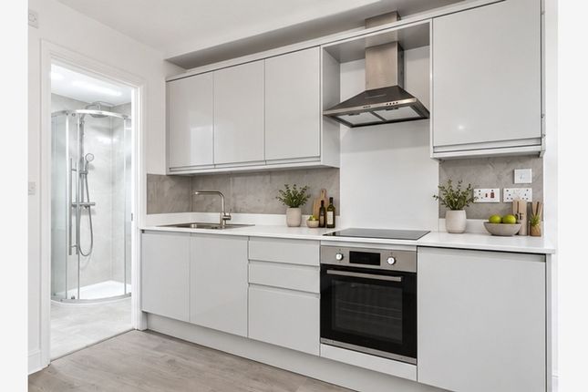 Flat 9C Fabian House, 143A Cannon Street Road, London, London photo 2