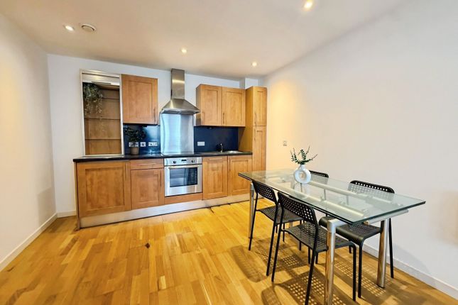 118, The Gateway West, Leeds photo 4