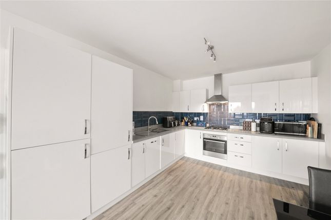 Flat 32, Percival House, 3, Kellett Street, Uxbridge photo 3