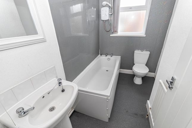 62 Hawthorn Street, Manchester photo 3