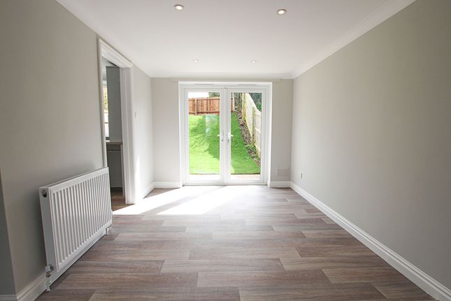 12, Willow Crescent, Newmarket photo 5