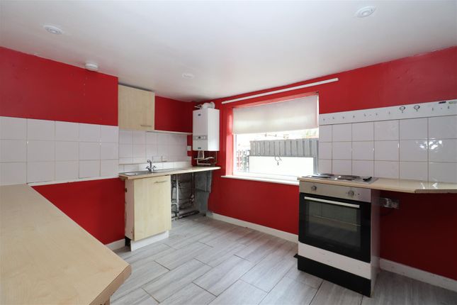 278, Bradford Road, Wakefield photo 2