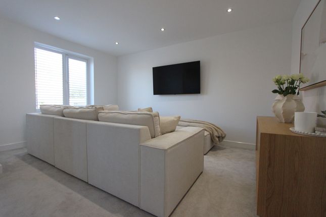 30, Sea View Avenue, Deal photo 2