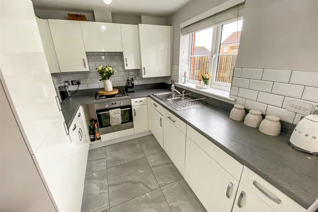 16, Sturrock Court, Shildon photo 2