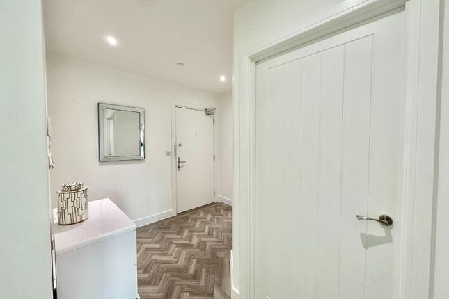 34 Blyth Road, Hayes photo 2