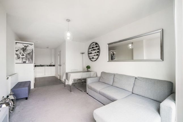 Flat 71, Coleby House, London photo 2
