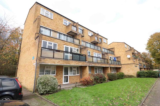 Thumbnail Flat to rent in Bredhurst Close, London