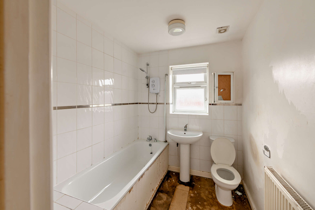 Kirkstone Road North, Litherland photo 4
