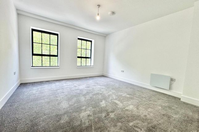 Flat 6 722 North Gate House Seven Sisters Road, LONDON photo 5