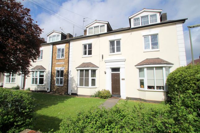 Flat for sale in Gresham Road, Surrey, Staines-Upon-Thames