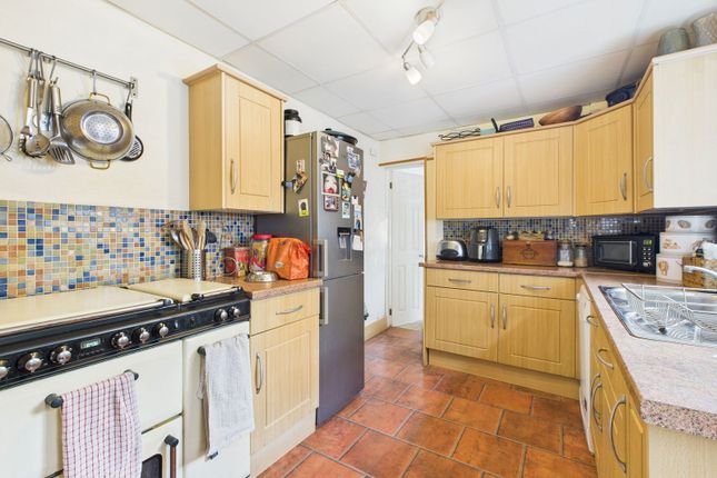 165, Crawley Road, Horsham photo 2
