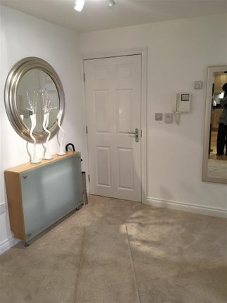 Flat to rent in Lancaster Road, Birkdale, Southport