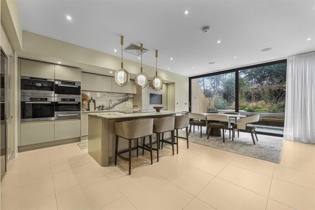 2A, Golders Park Close, Golders Hill Park photo 4