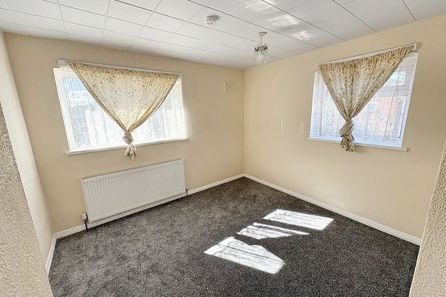 342, Ball Road, Cardiff photo 5