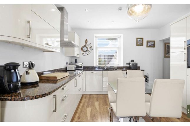 Flat 2/Glanaber, Lon Pont Morgan, Abersoch photo 4