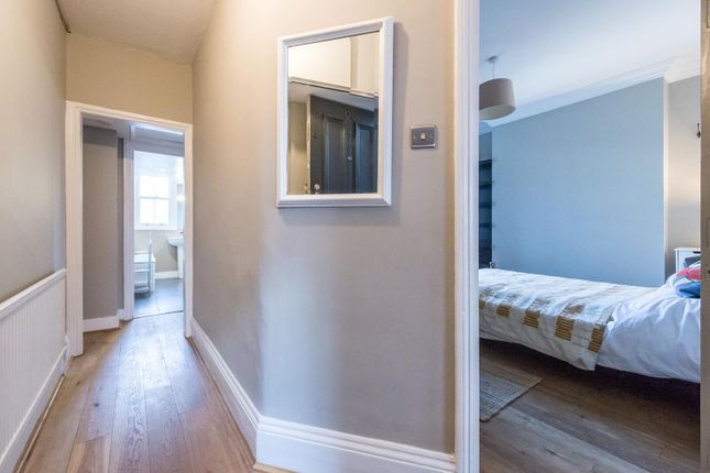 Flat 36, Cranfield Court, Homer Street, London photo 4