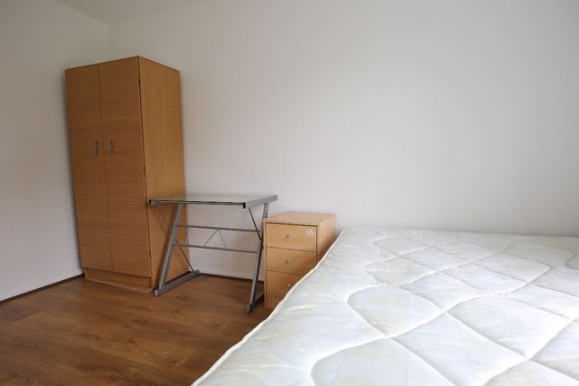 159 Portland Road, London photo 4