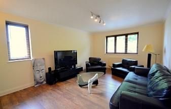 Thumbnail Flat to rent in Brookfield Court, Woodside Grange Road, London