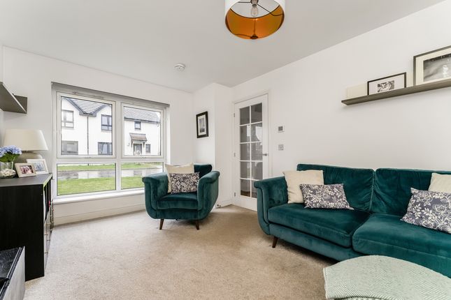 Thumbnail Semi-detached house for sale in Carresbrook Place, Kirkintilloch, Glasgow