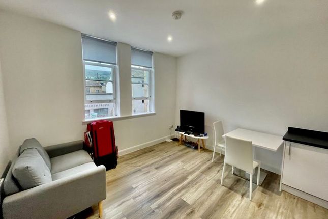 Flat 1, Fowler House, 9, Leeds Road, Ilkley photo 5