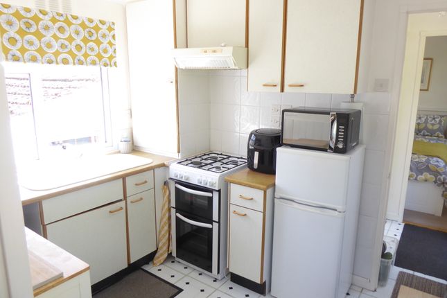 15, The Oaksm Longmoor Road, Greatham, Liss photo 2