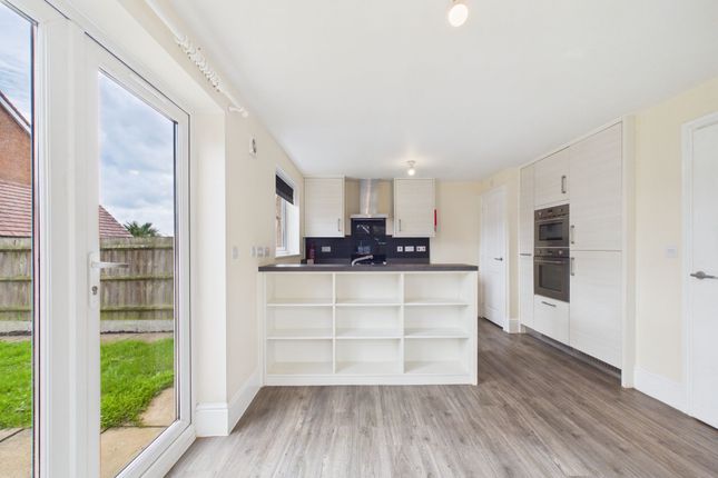 38 Kingdon Way, Holsworthy photo 2