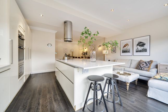 317, Firs Lane, London photo 4