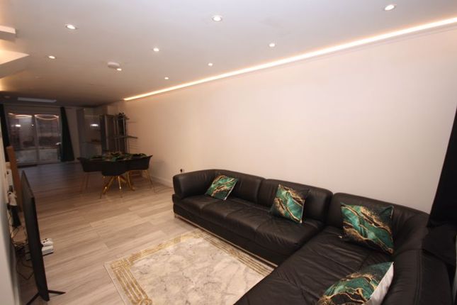 End terrace house for sale in Bullsbridge Road, Southall