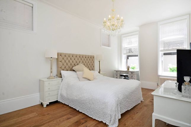 Flat to rent in Torrington Place, Bloomsbury, London