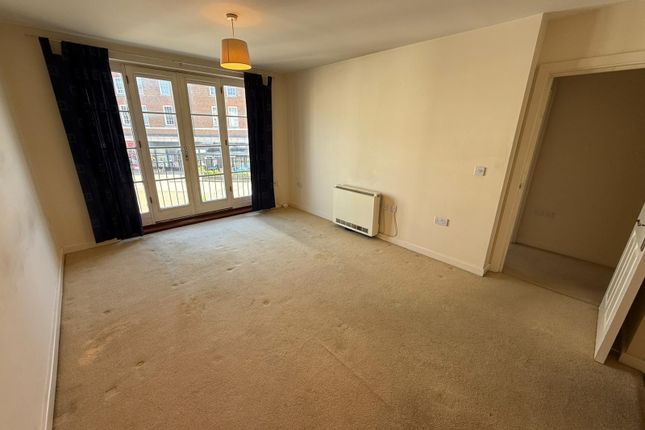 11, Hampden Square, Aylesbury photo 2