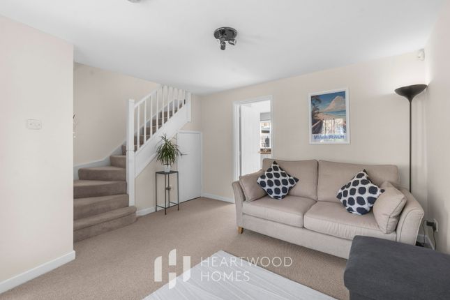 72, Longacres, St. Albans photo 3