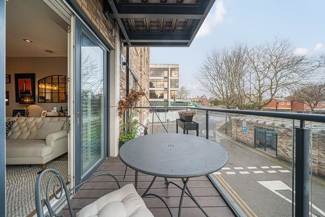 Flat for sale in Renaissance Square, Chiswick, Greater London