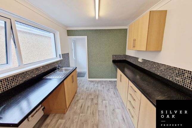 18 Emma Street, Llanelli photo 4