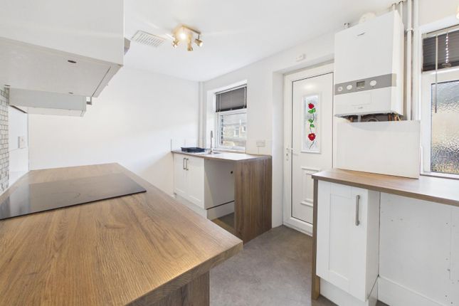 10, Victoria Street, West Yorkshire photo 4