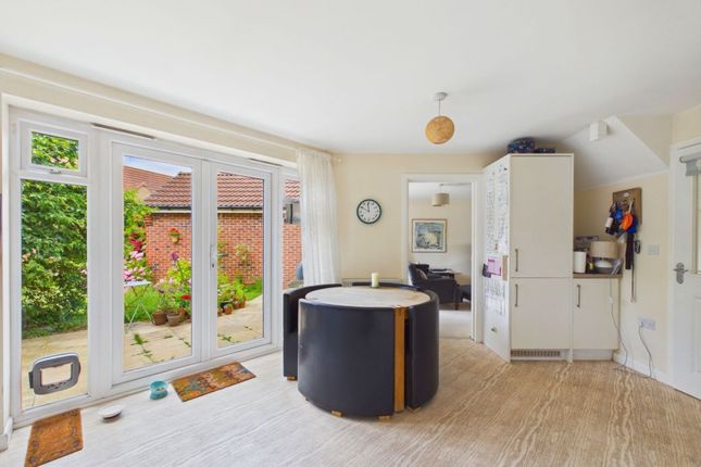43, Kingfisher Drive, Whitby photo 3