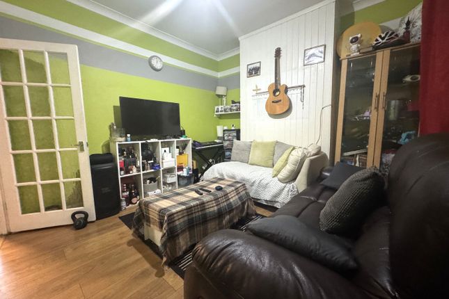 20, Willis Road, London photo 4