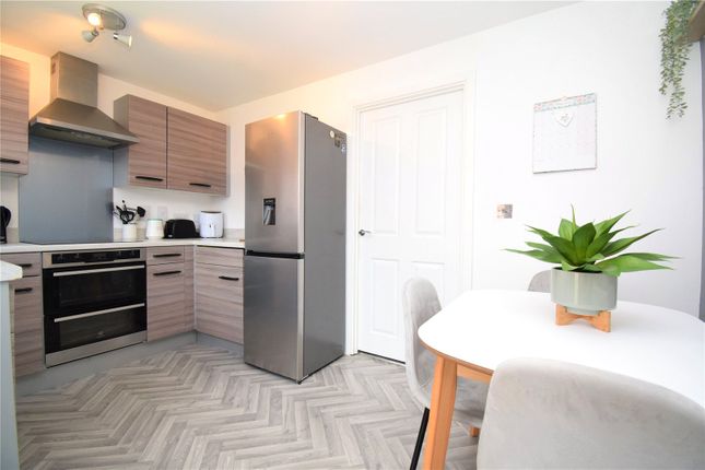 43, Martin Hunt Drive, Colchester photo 4