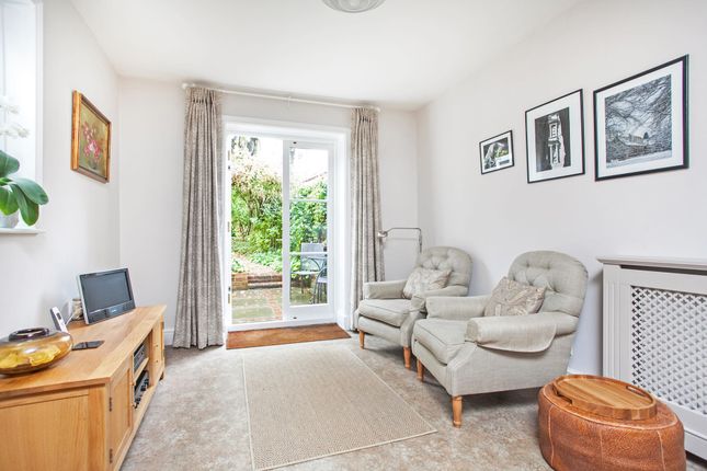 18 Parchment Street, Winchester photo 2