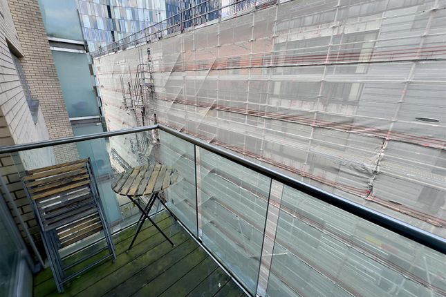 Apartment 504, Lumiere Building, 38 City Road East, Manchester photo 5