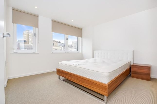 Flat 2, Eagle Point City Road, London photo 4
