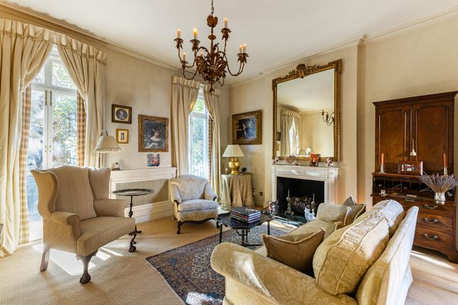 Montpelier Square, London photo 3