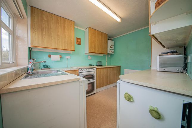21, Itchen Avenue, Eastleigh photo 4