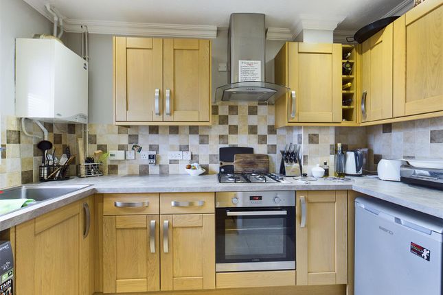 20, Gorse Close, Tollgate Hill photo 2