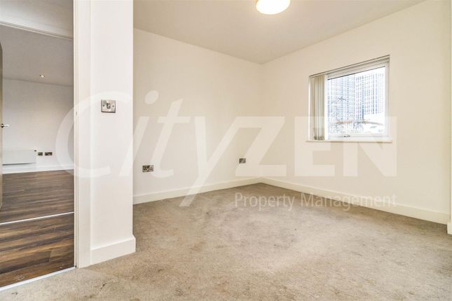 1.05 Block A Wilburn Basin, Ordsall Lane, Salford photo 4