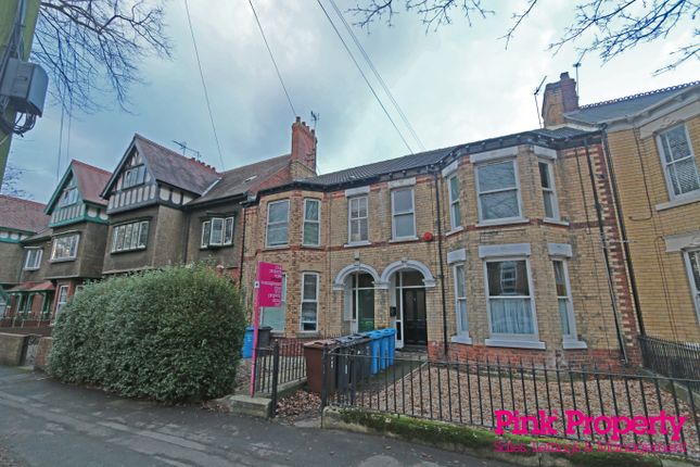 Terraced house to rent in Victoria Avenue, Princes Avenue, Hull